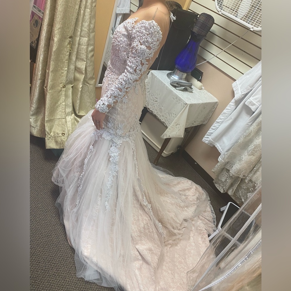 Wedding gown